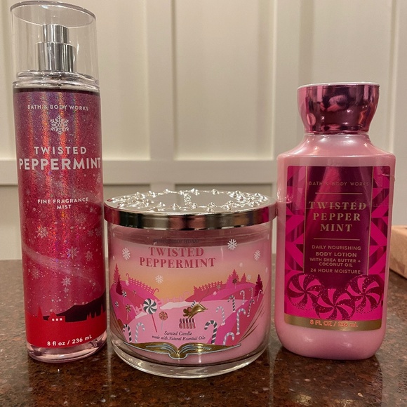 Bath Body Works Twisted Peppermint-3-Wick Candle/Fragrance Mist
